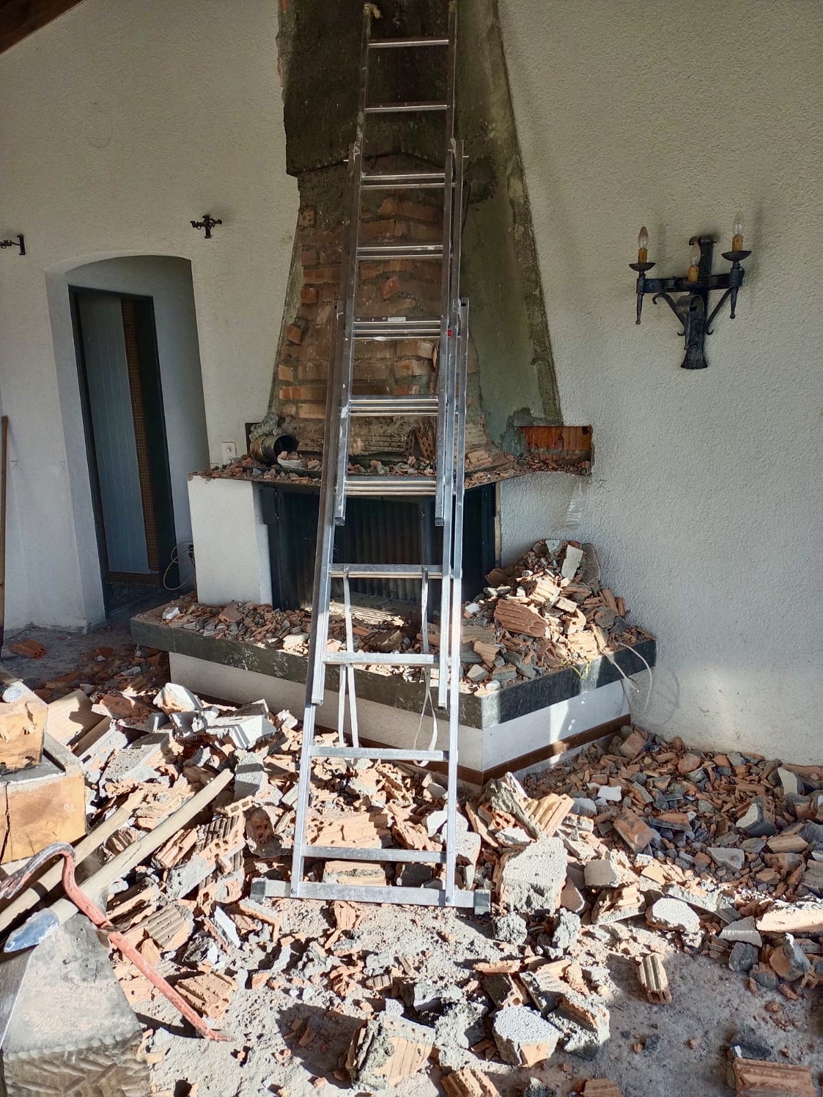 AbbruchChemineeBoden2