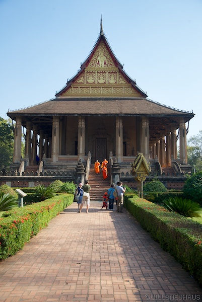 Laos 13 095
